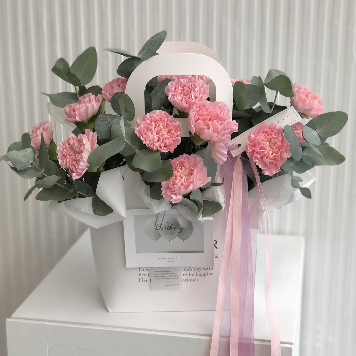 ЦВЕТОЧНАЯ СУМОЧКА С ДИАНТУСАМИ