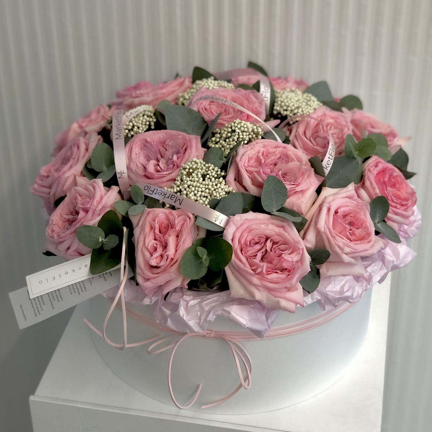 КОРОБКА С ПИОНОВИДНЫМИ РОЗАМИ ПИНК ОХАРА