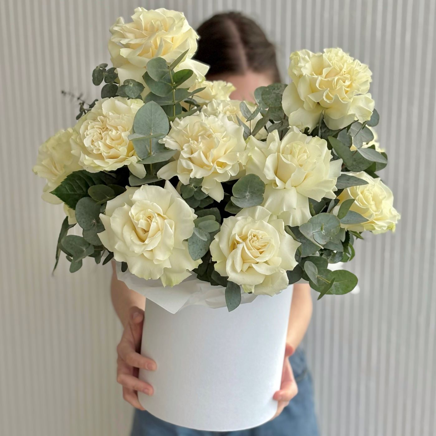 КОРОБКА ИЗ ФРАНЦУЗСКИХ РОЗ