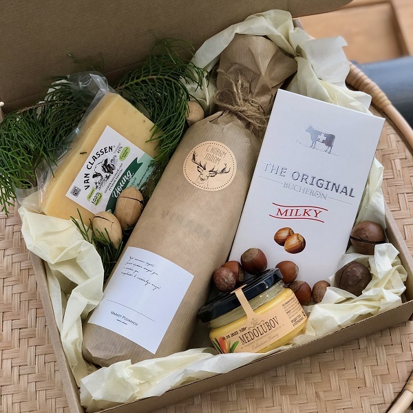 ПОДАРОЧНЫЙ НАБОР "СЫР И ШОКОЛАД"