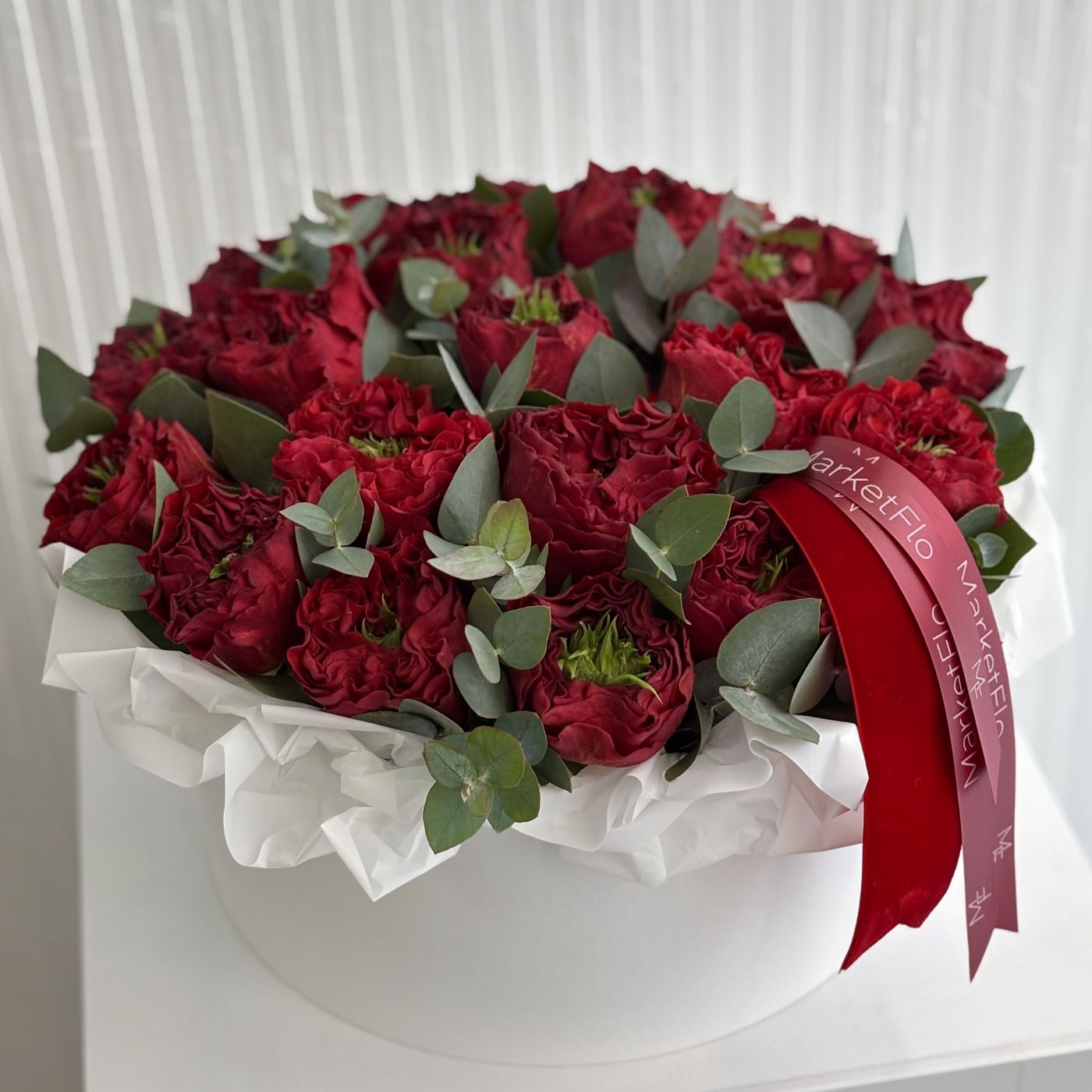 КОРОБКА С РОЗАМИ РЭД АЙ