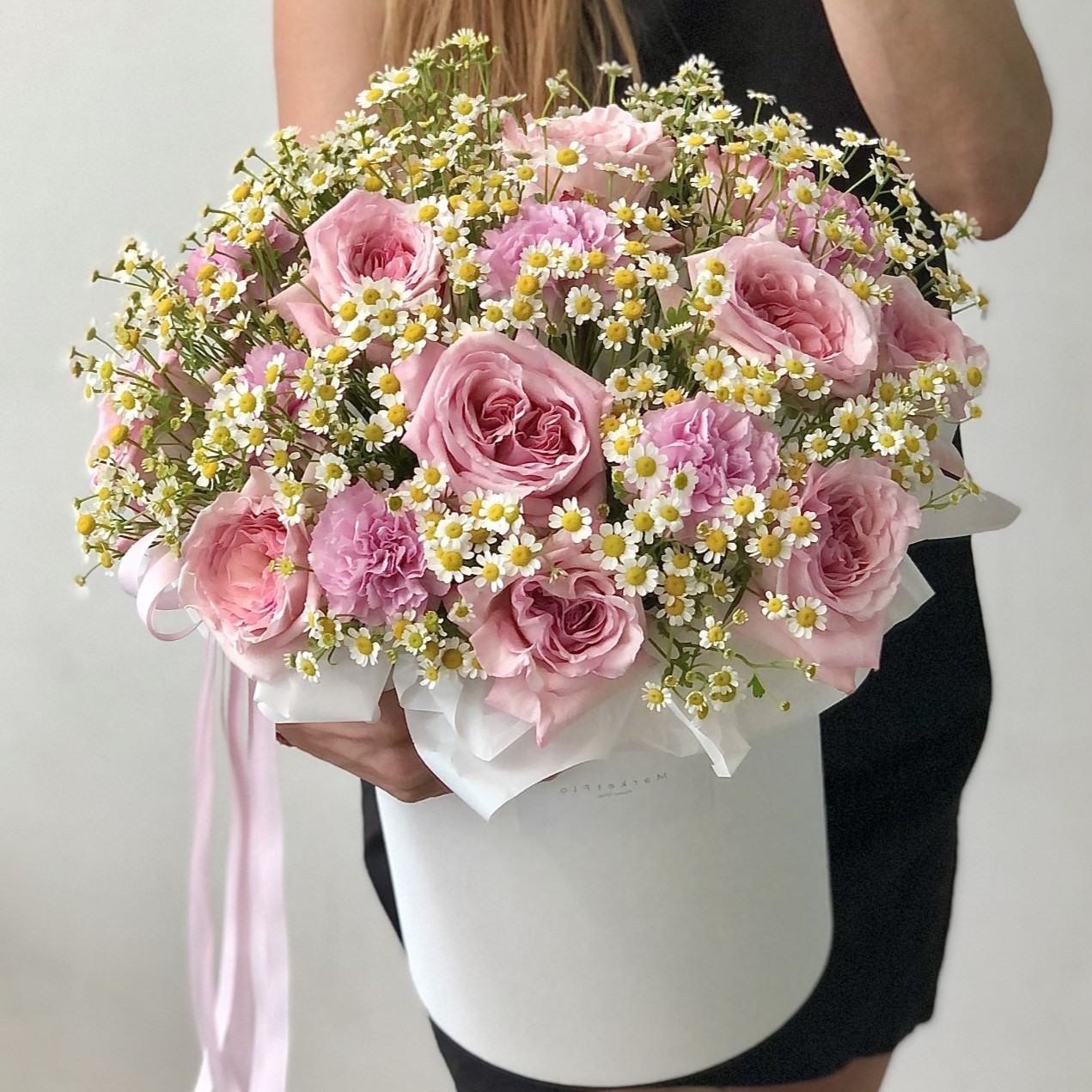 КОРОБКА С ПИНК ОХАРА И МАТРИКАРИЕЙ