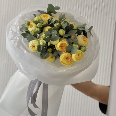 БУКЕТ ИЗ ПИОНОВИДНЫХ РОЗ