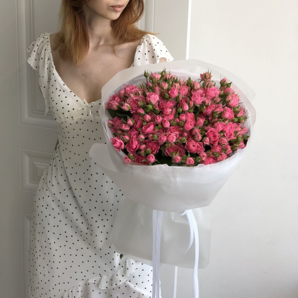 БУКЕТ ИЗ КУСТОВЫХ РОЗ