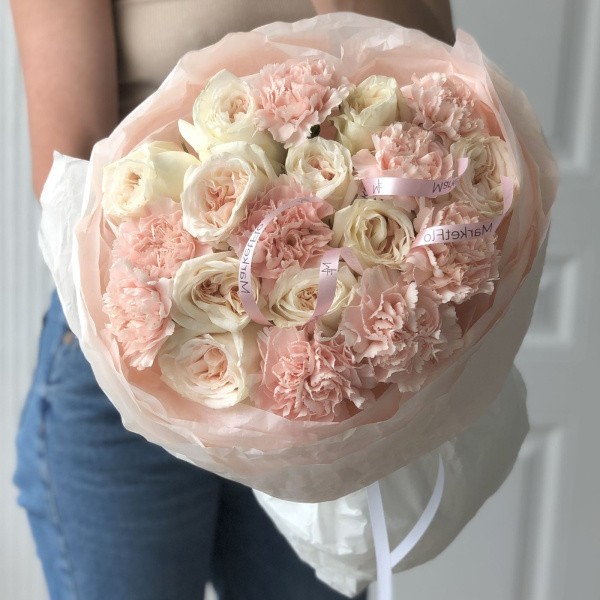 БУКЕТ ИЗ ПИОНОВИДНЫХ РОЗ И ДИАНТУСОВ