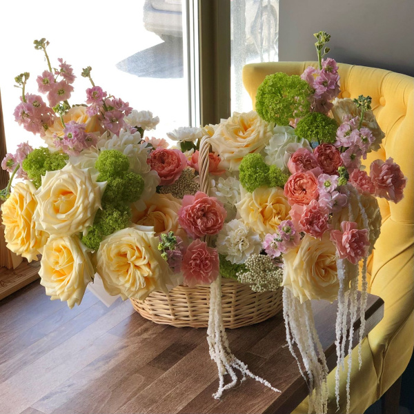 КОРЗИНА С ЦВЕТАМИ