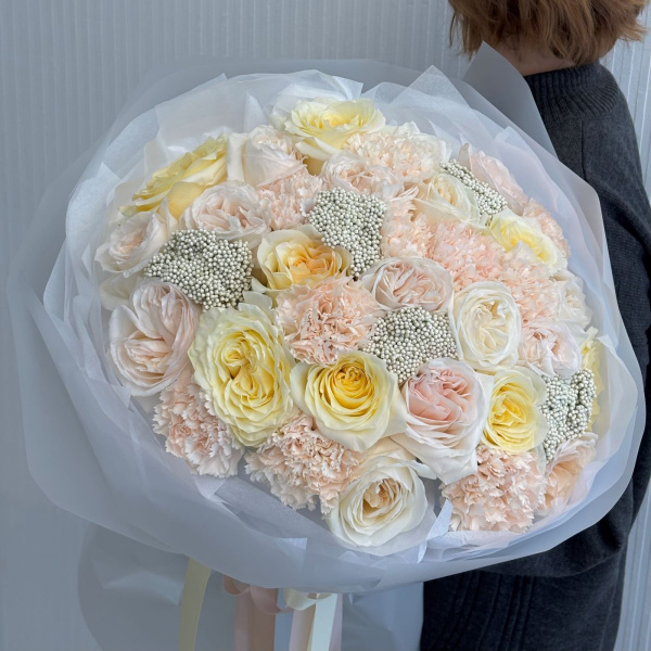 БУКЕТ ИЗ ПИОНОВИДНЫХ РОЗ