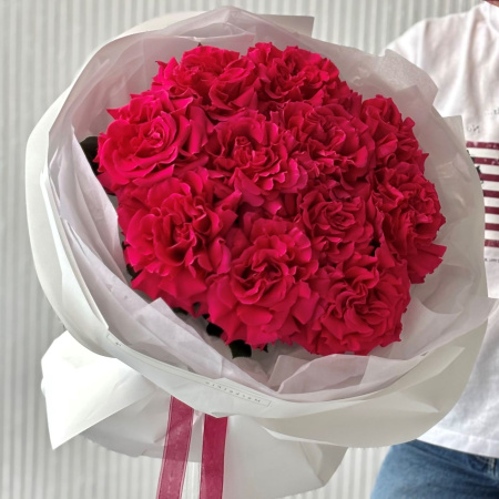 БУКЕТ С ФРАНЦУЗСКИМИ РОЗАМИ