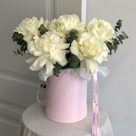 КОРОБКА С ФРАНЦУЗСКИМИ РОЗАМИ