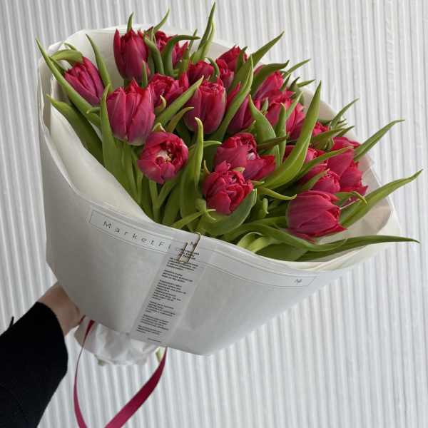 БУКЕТ ИЗ 21 ПИОНОВИДНОГО ТЮЛЬПАНА