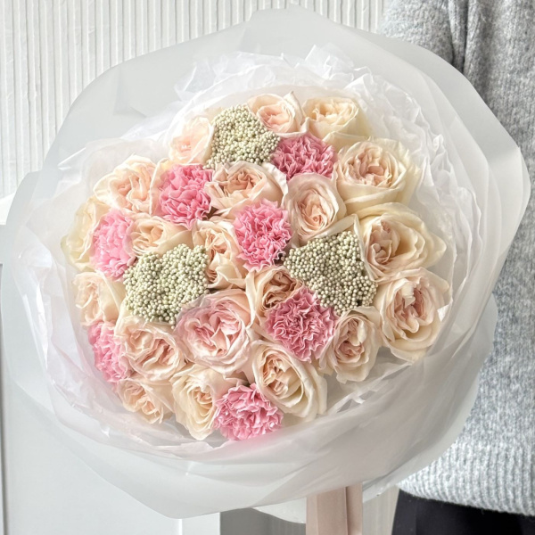 БУКЕТ ИЗ ПИОНОВИДНЫХ РОЗ