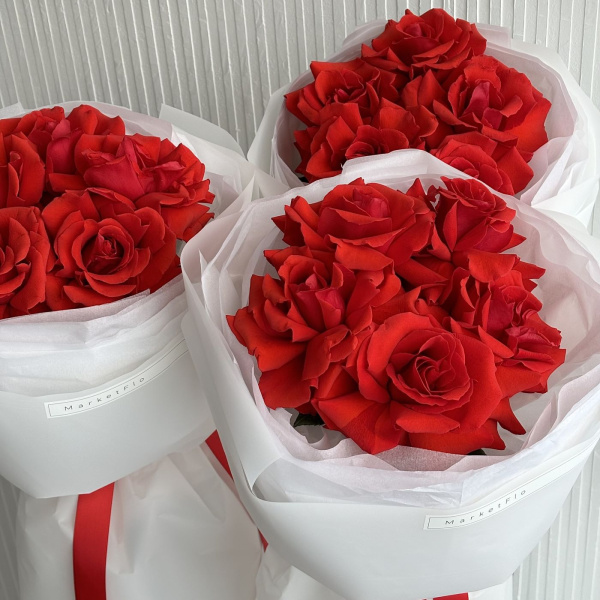 БУКЕТ- КОМПЛИМЕНТ