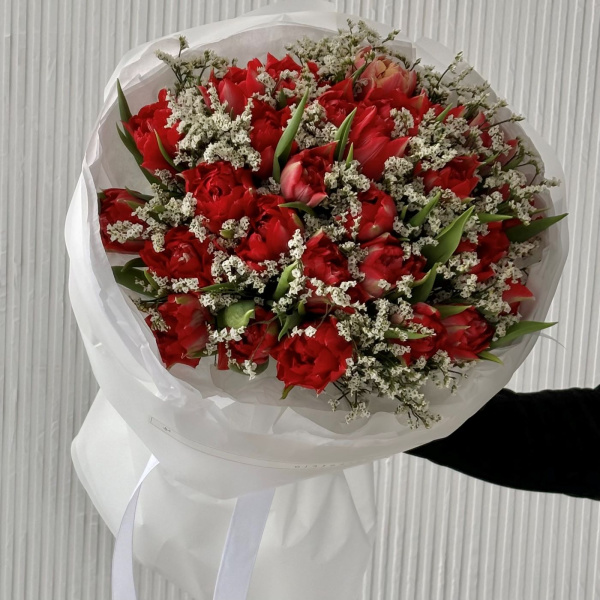 25 ПИОНОВИДНЫХ ТЮЛЬПАНОВ И ЛИМОНИУМ