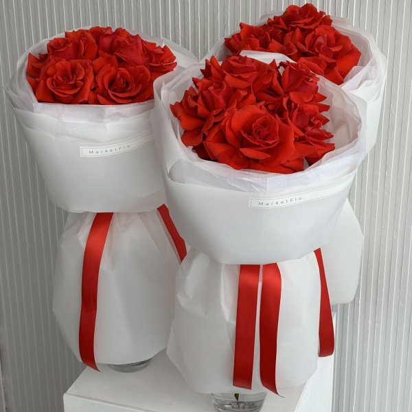 БУКЕТ- КОМПЛИМЕНТ