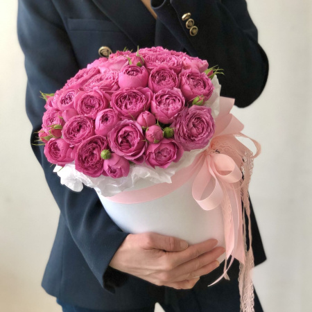 КОРОБКА С ПИОНОВИДНЫМИ РОЗАМИ